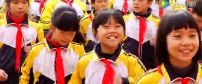 小學部活潑快樂的瘋狂英語操表演