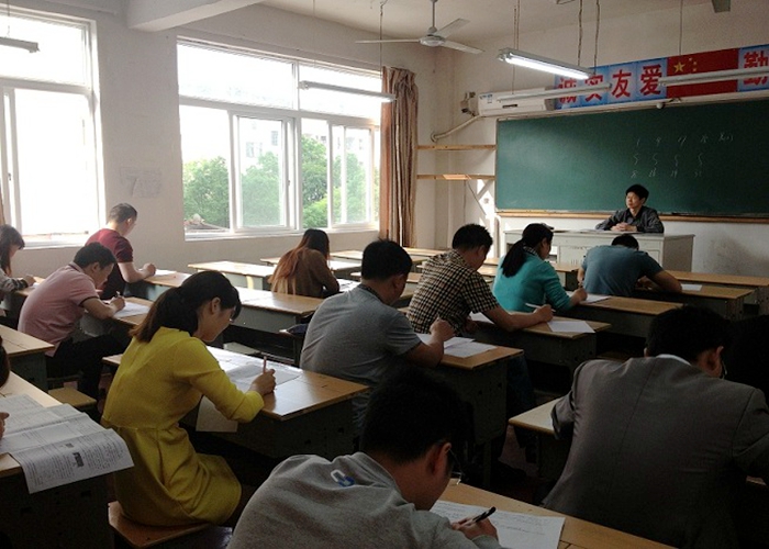 外語(yǔ)師生同臺(tái)競(jìng)技 參加全縣中考適應(yīng)性考試