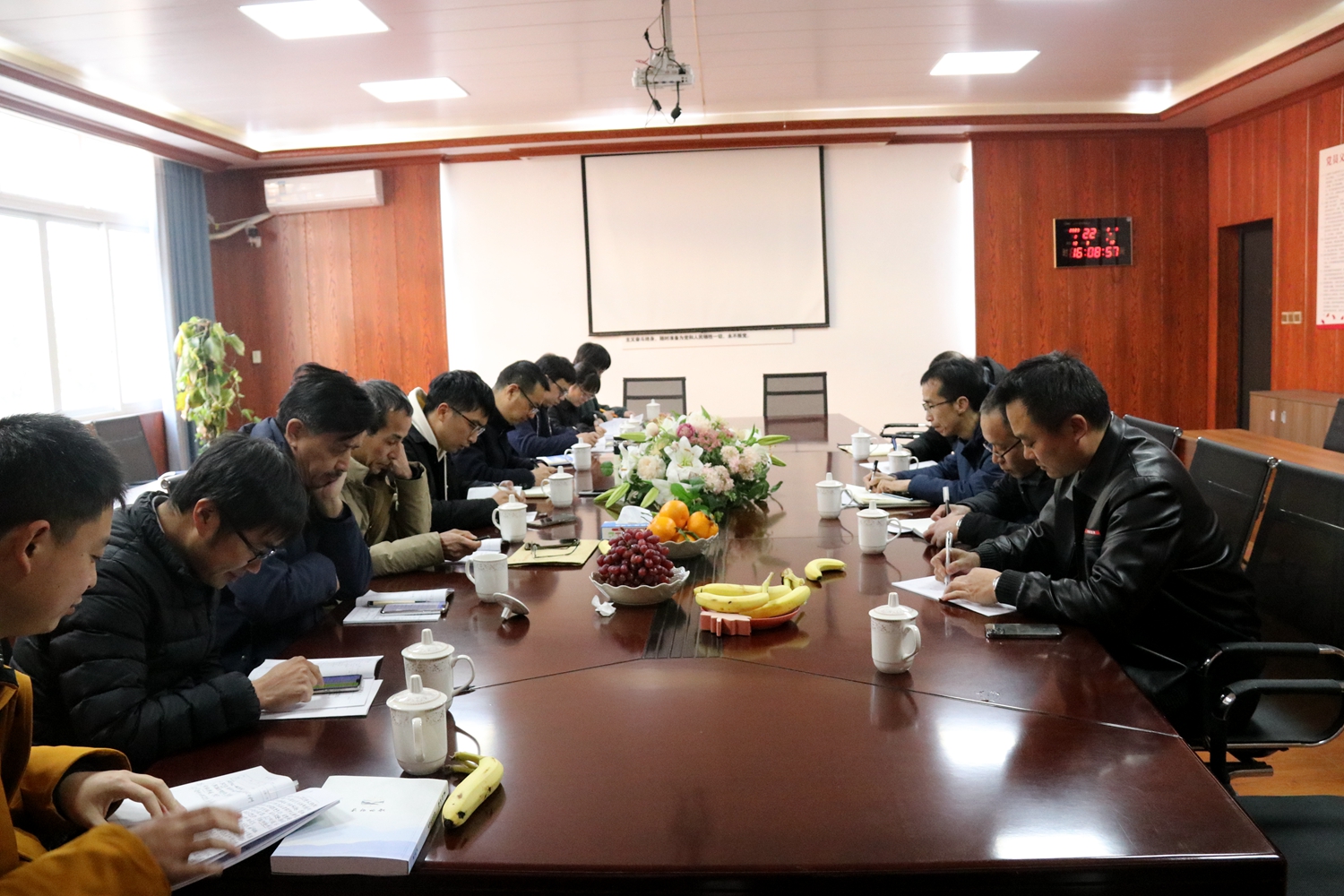 縣教育教學(xué)研究中心蒞臨高中部調(diào)研指導(dǎo)